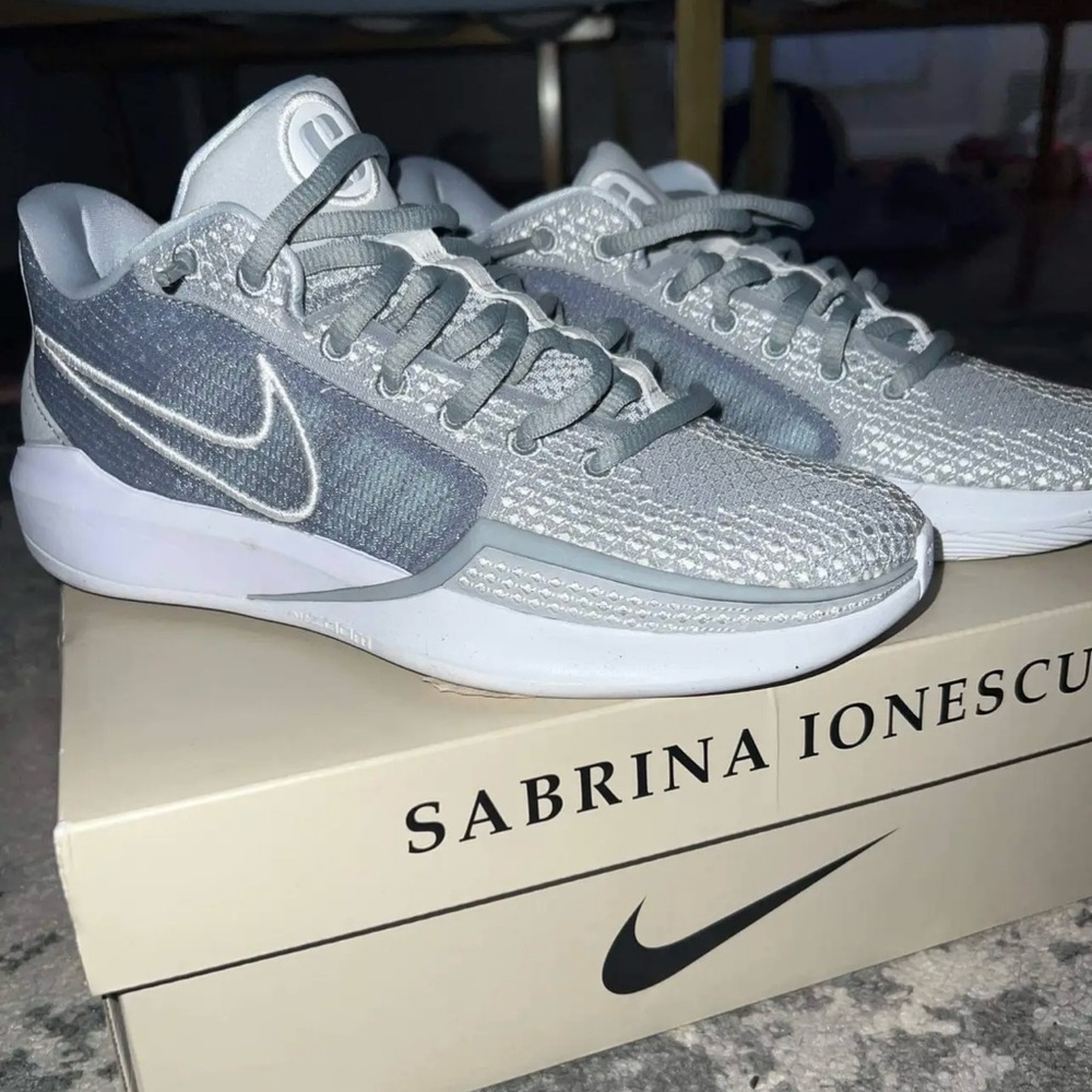 Sabrina 1 Team Basketball Shoes